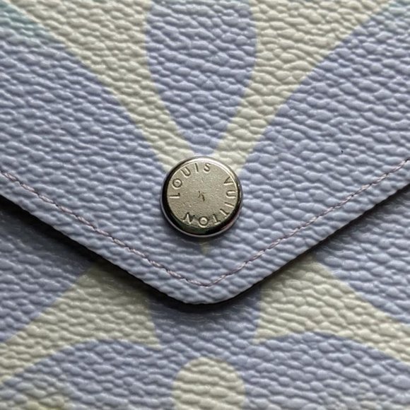 SOLD Louis Vuitton Large Escale Kirigami Clutch - Picture 4 of 7